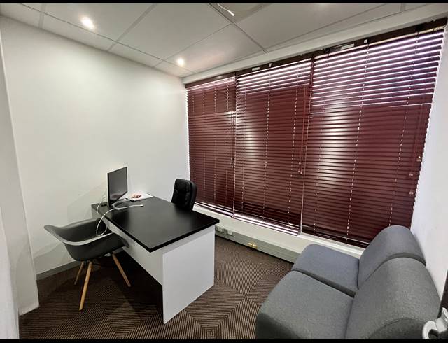 269M² OFFICE FOR SALE IN BALLITO DISTRICT